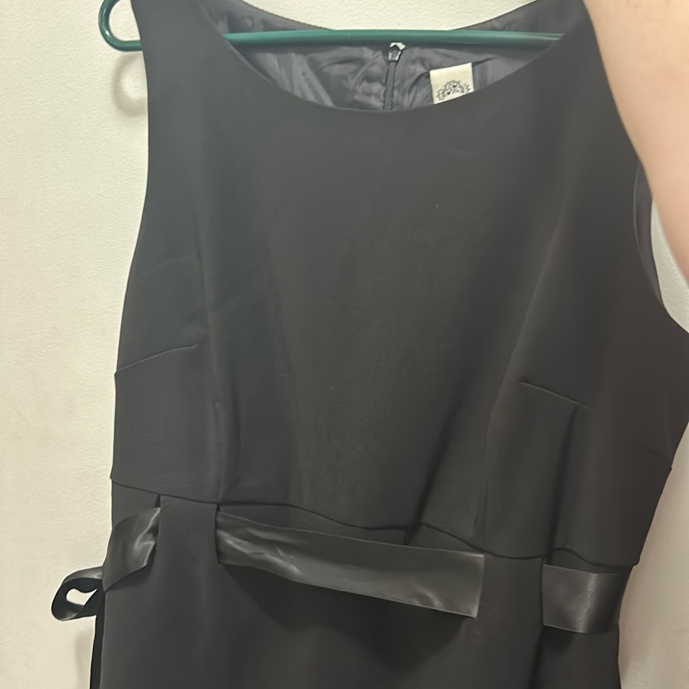 Women’s size 10 black zip up dress with side bow